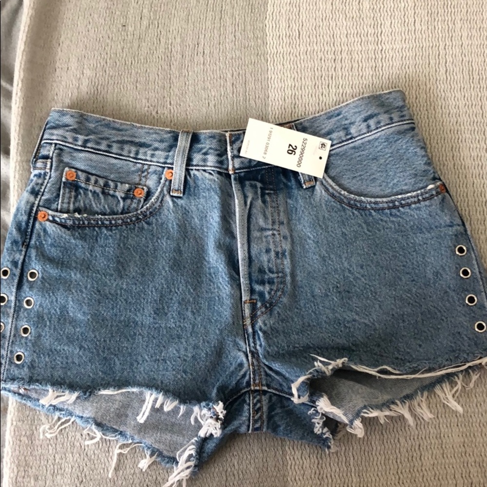 Levi’s 501 WITH TAGS